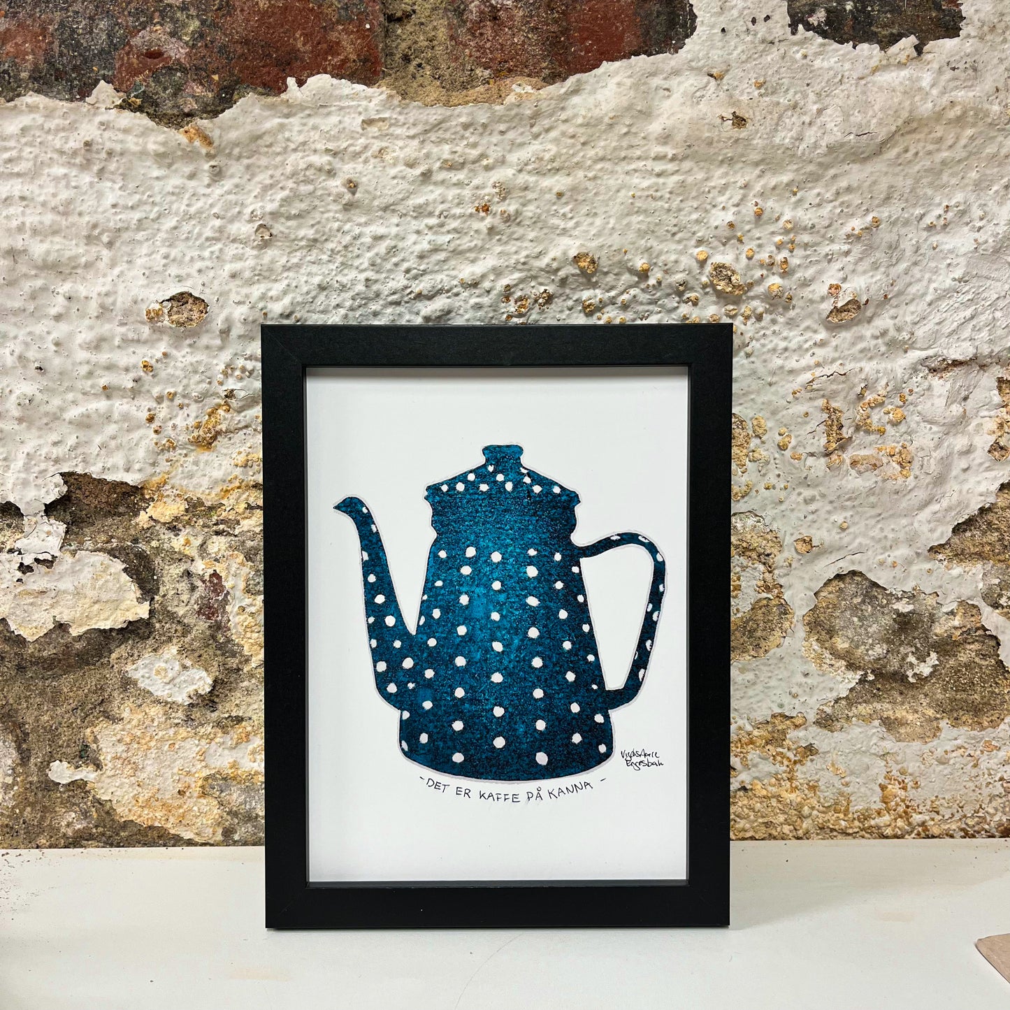 KAFFEKANNA kunstprint i smal sort ramme