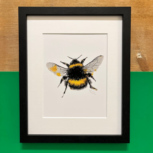 HUMLA kunstprint i smal sort ramme